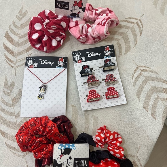 Disney Red Jewelry Set - Picture 6 of 6